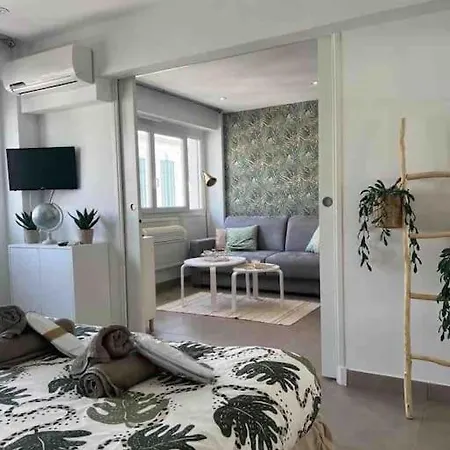 Superbe 2 Pièces, équipé Centre De Cannes. *