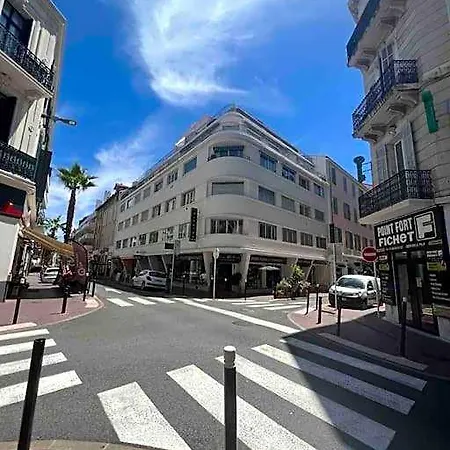 Superbe 2 Pieces, Equipe Centre De Cannes. * Cannes