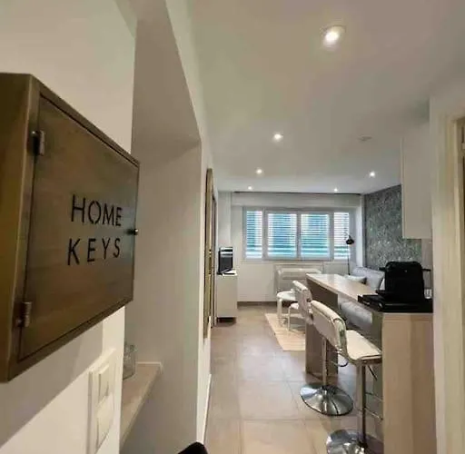 Apartment Superbe 2 Pieces, Equipe Centre De Cannes.