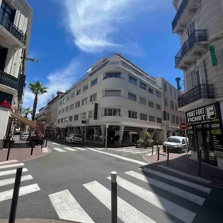 Superbe 2 Pieces, Equipe Centre De Cannes.