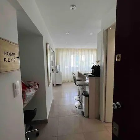 Superbe 2 Pieces, Equipe Centre De Cannes. Апартаменты *